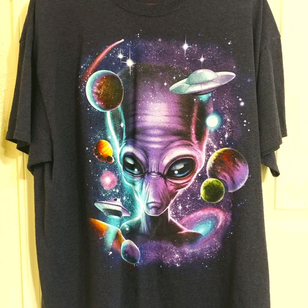Vintage Alien 👽 Men's XL T-shirt